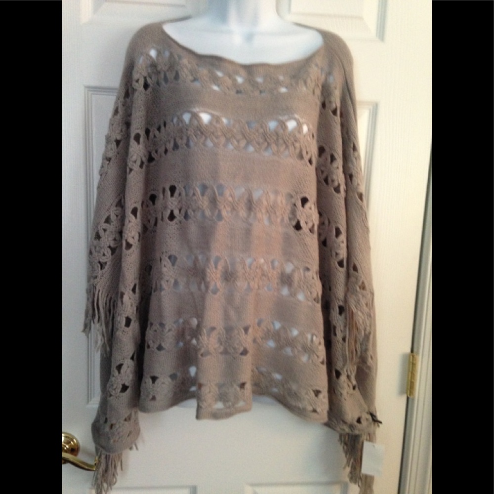 NWT 2 Chic Grey Pullover Poncho